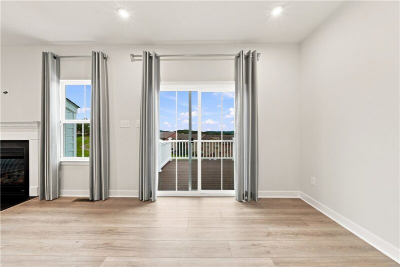 1051 Black Sands Dr — photo 4