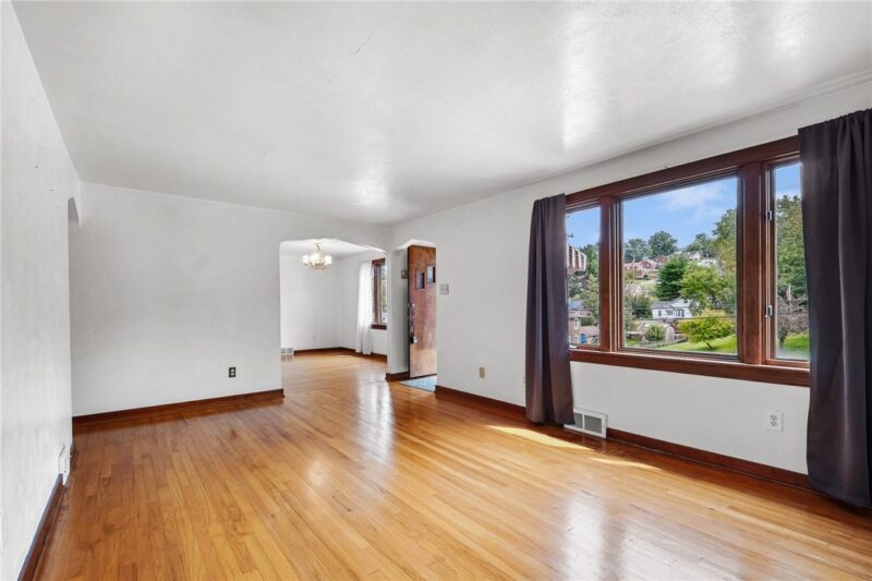 1031 Connor Rd — photo 2
