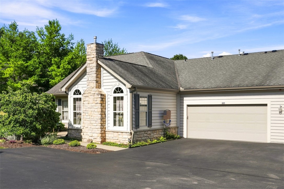 1715 Golf Course Drive — photo 1