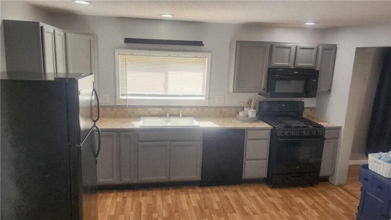 425 Summit Ave — photo 6