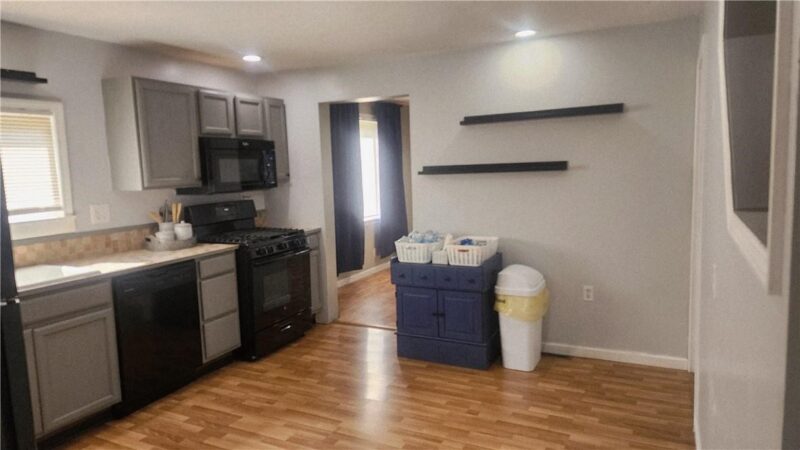 425 Summit Ave — photo 7
