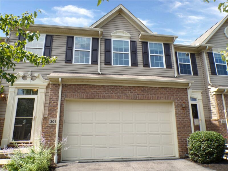 301 Maple Ridge Dr