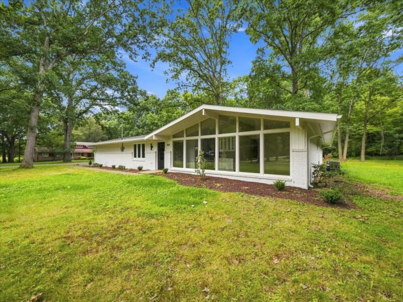 444 Leawood DRIVE — photo 3