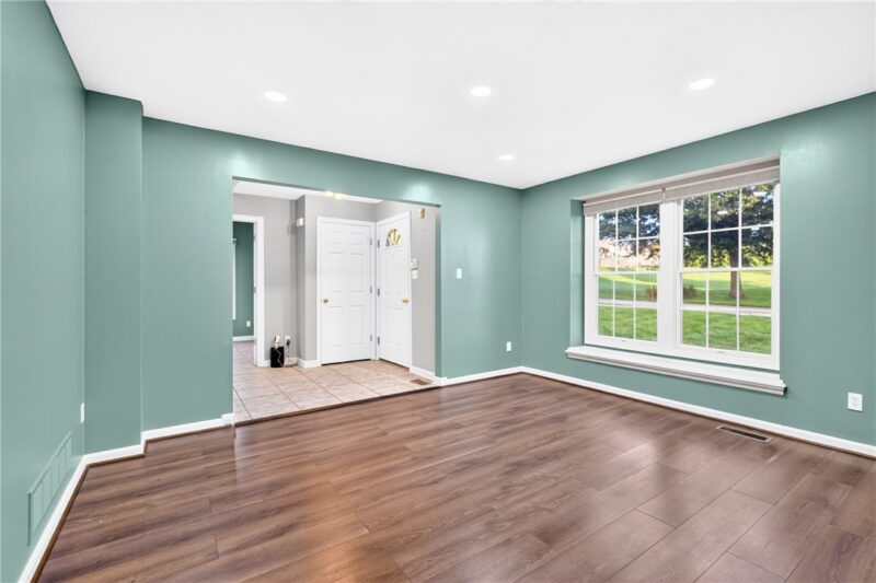 121 Pine Nut Drive — photo 6
