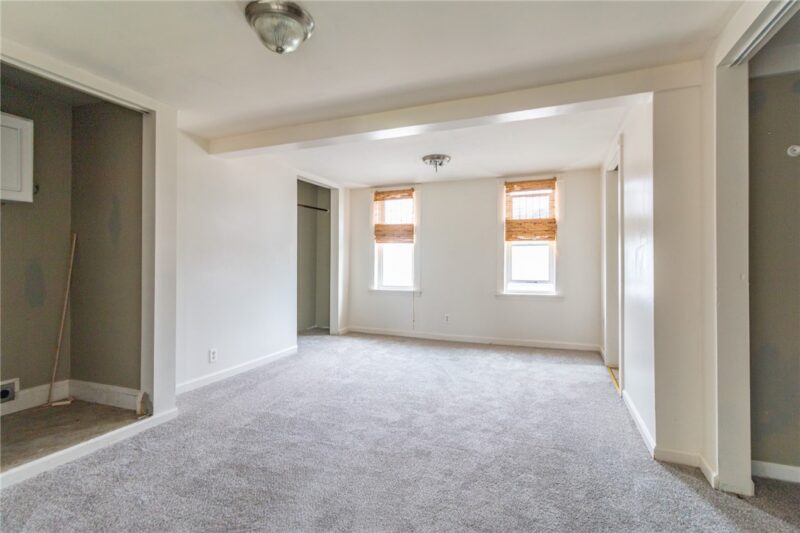 637 E 9th Ave — photo 5