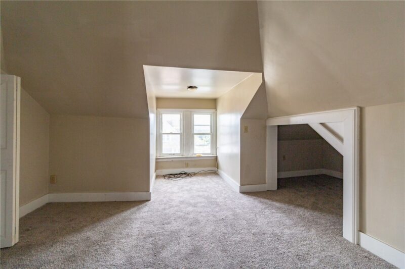 637 E 9th Ave — photo 6