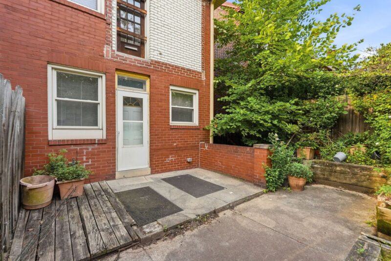 5518 Bartlett STREET — photo 6
