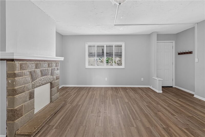 1630 Leolyn St — photo 5