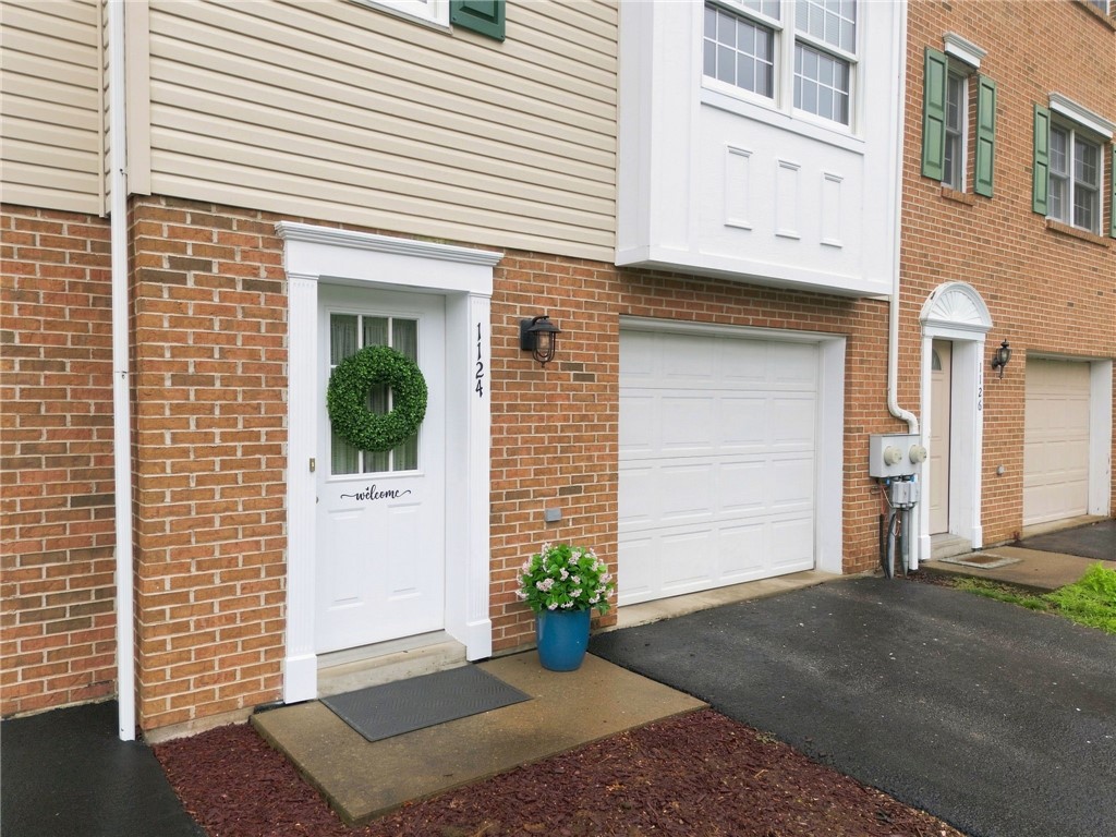1124 CRANSTON DRIVE — photo 1