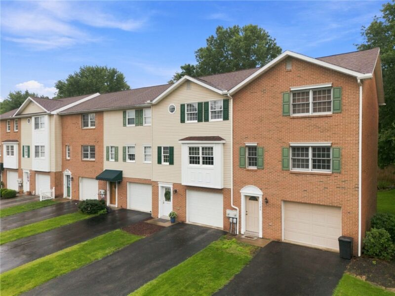 1124 CRANSTON DRIVE — photo 2