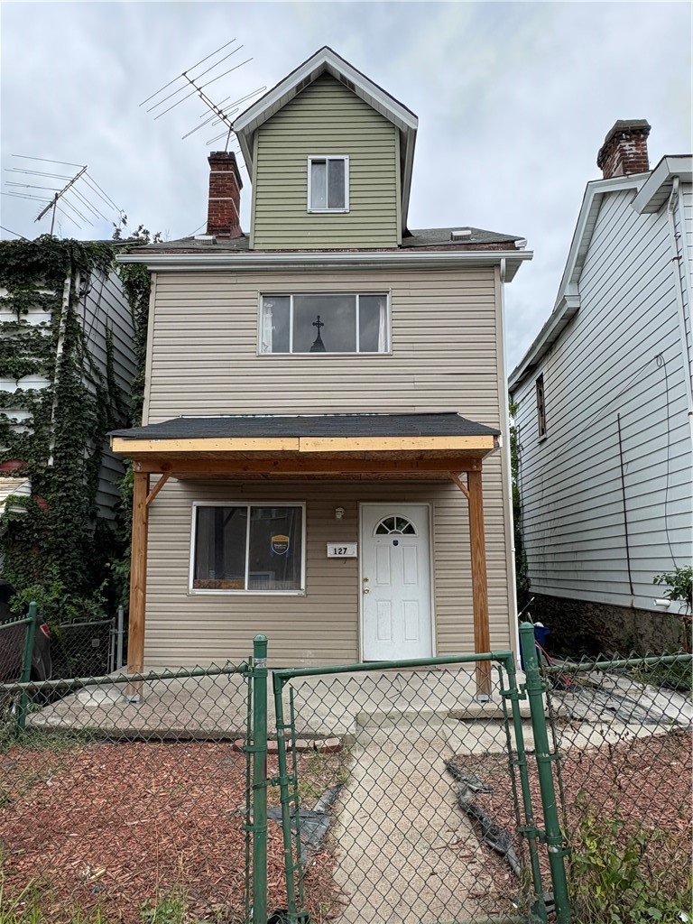 127 Bausman Street — photo 1