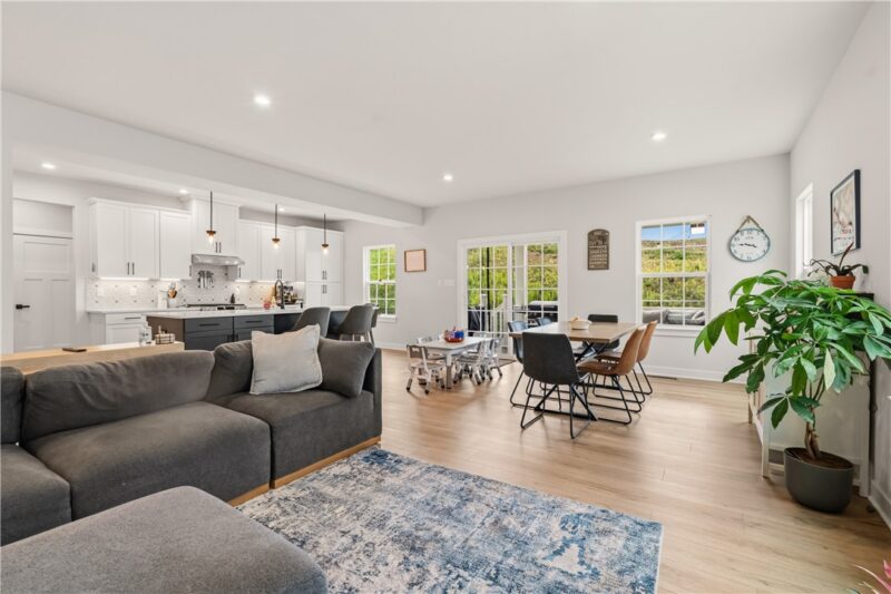 510 Blackrock Blvd — photo 5