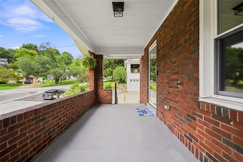 224 Glasgow Road — photo 4