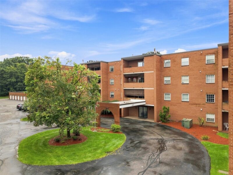 2850 Edgecliff Road 35