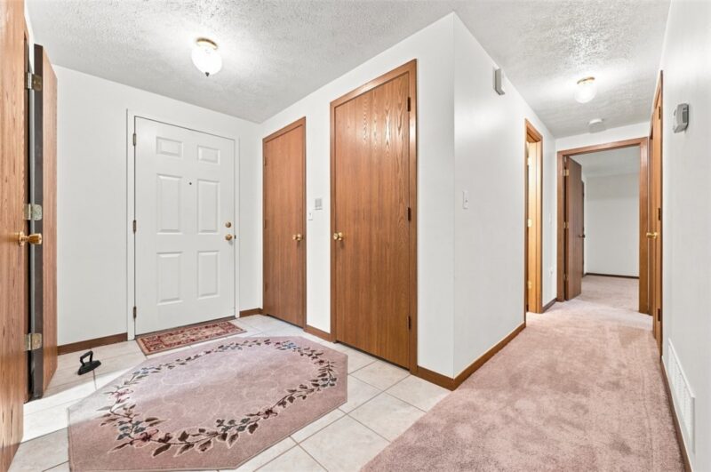 2850 Edgecliff Road 35 — photo 3