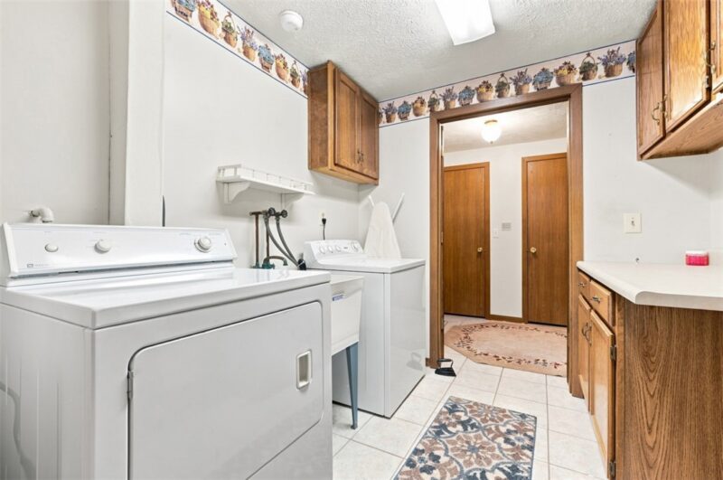 2850 Edgecliff Road 35 — photo 7
