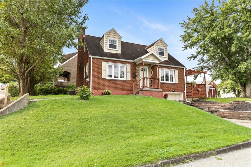 921 Athalia Ave — photo 3