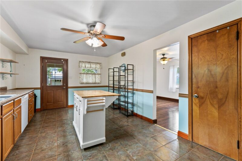 921 Athalia Ave — photo 5