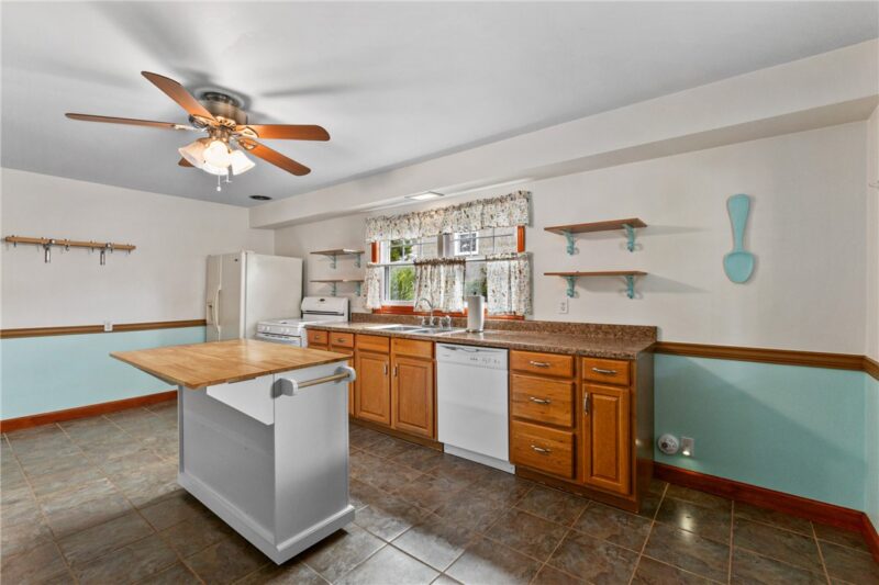 921 Athalia Ave — photo 7