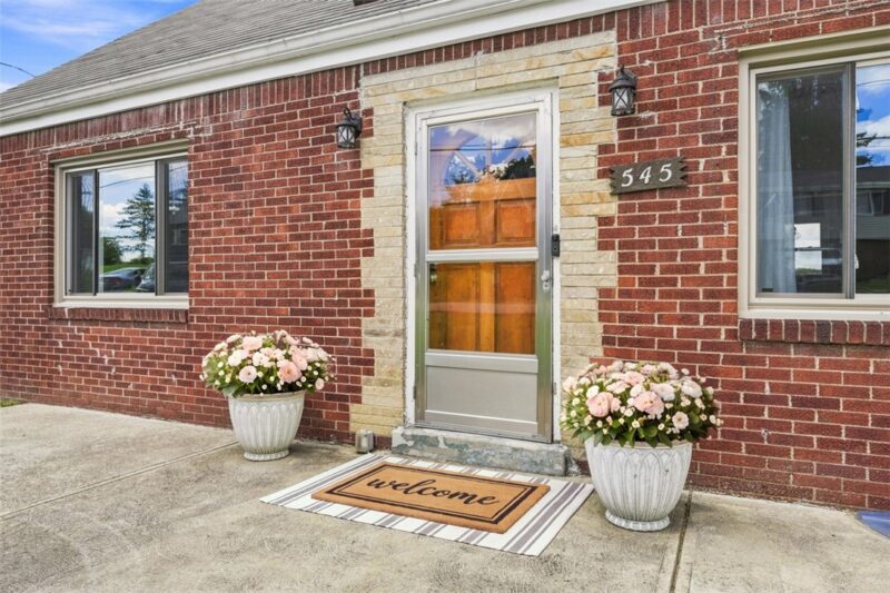 545 Center Hill Rd — photo 4