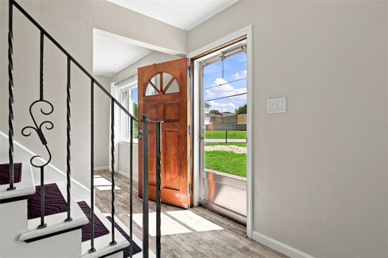 545 Center Hill Rd — photo 5