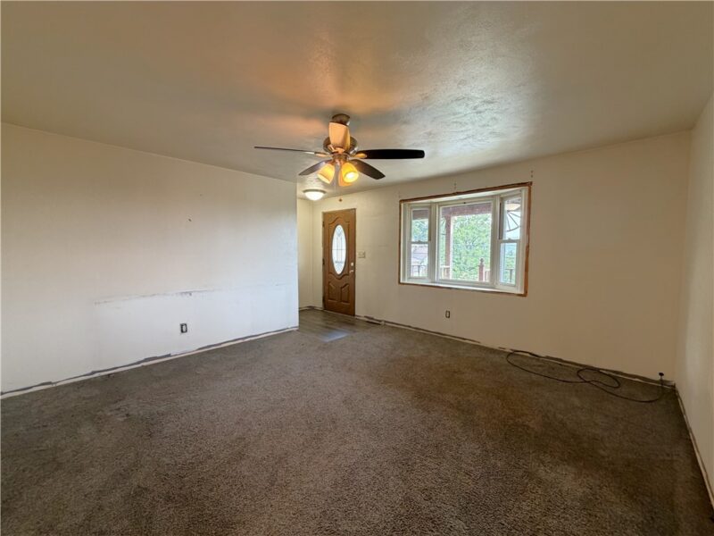 509 S Summit Street — photo 2