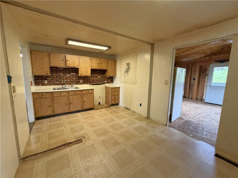 509 S Summit Street — photo 3