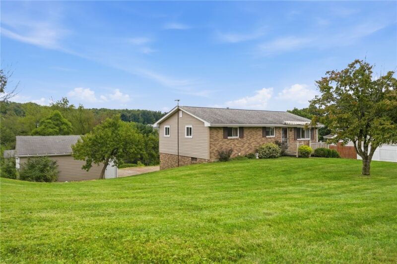 320 Overlook Dr — photo 3