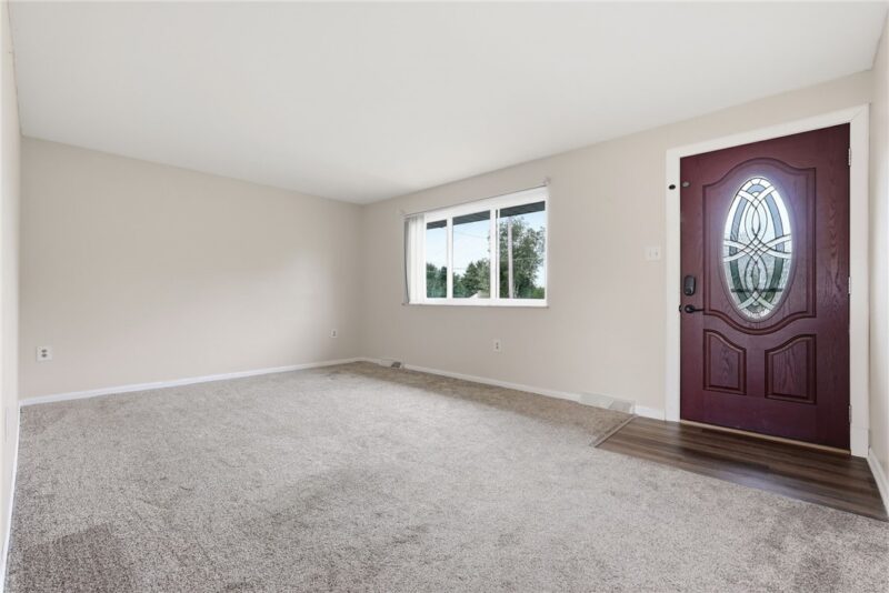 320 Overlook Dr — photo 4