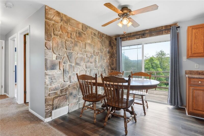 320 Overlook Dr — photo 6