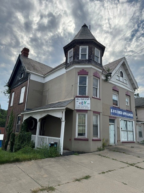 445-449 Jefferson Ave — photo 3