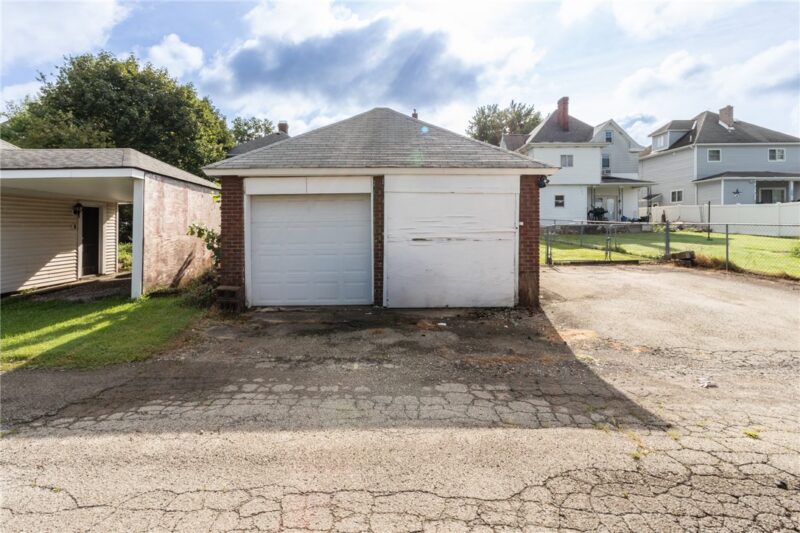 1212 Vine St — photo 7
