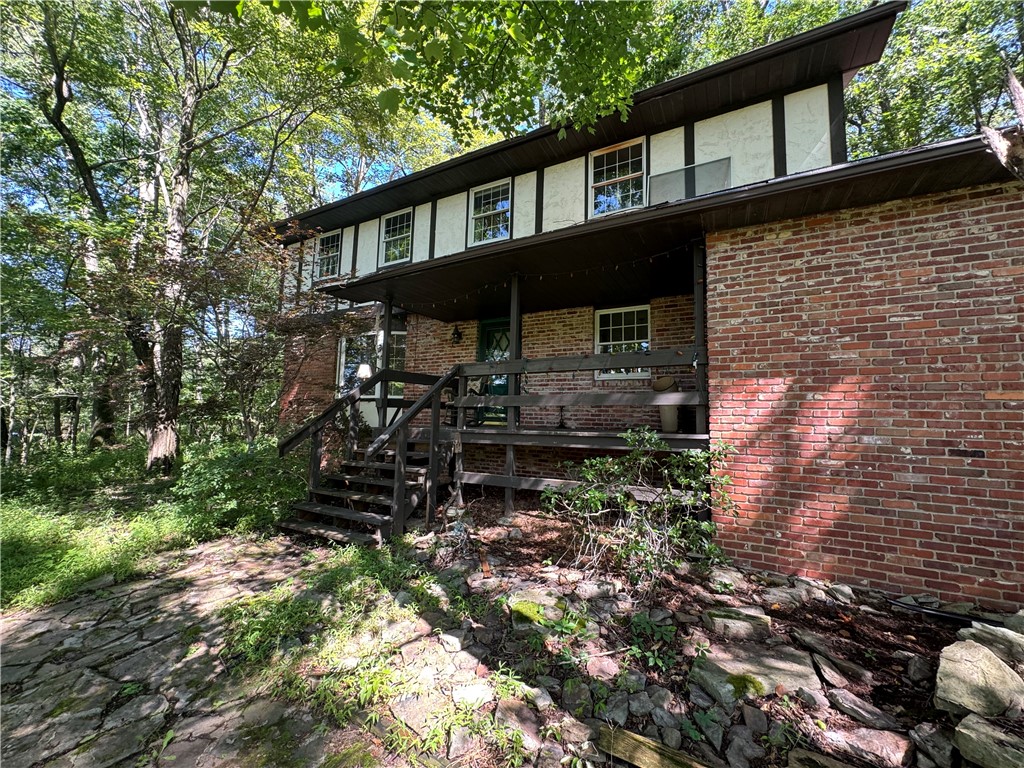 901 Stratford Rd — photo 1
