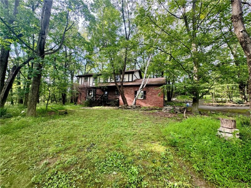 901 Stratford Rd — photo 3