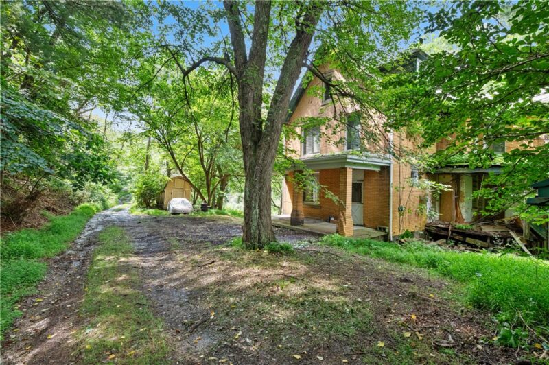 5740 Mamont Rd — photo 3