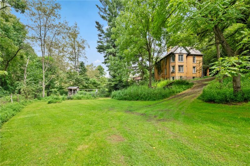 5740 Mamont Rd — photo 6