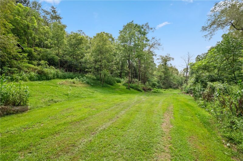 5740 Mamont Rd — photo 8