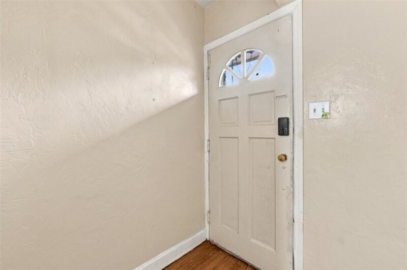 225 Rothman St — photo 2