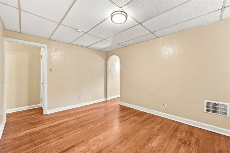 225 Rothman St — photo 7