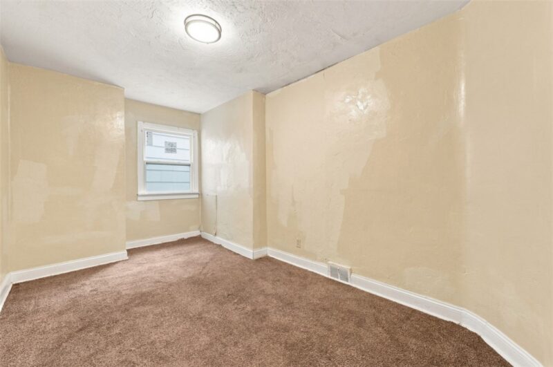 225 Rothman St — photo 8