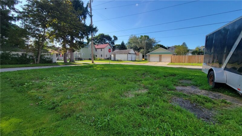 602 S Center Avenue — photo 3
