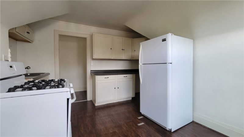 602 S Center Avenue — photo 5