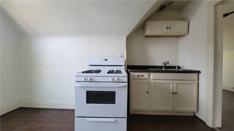 602 S Center Avenue — photo 6