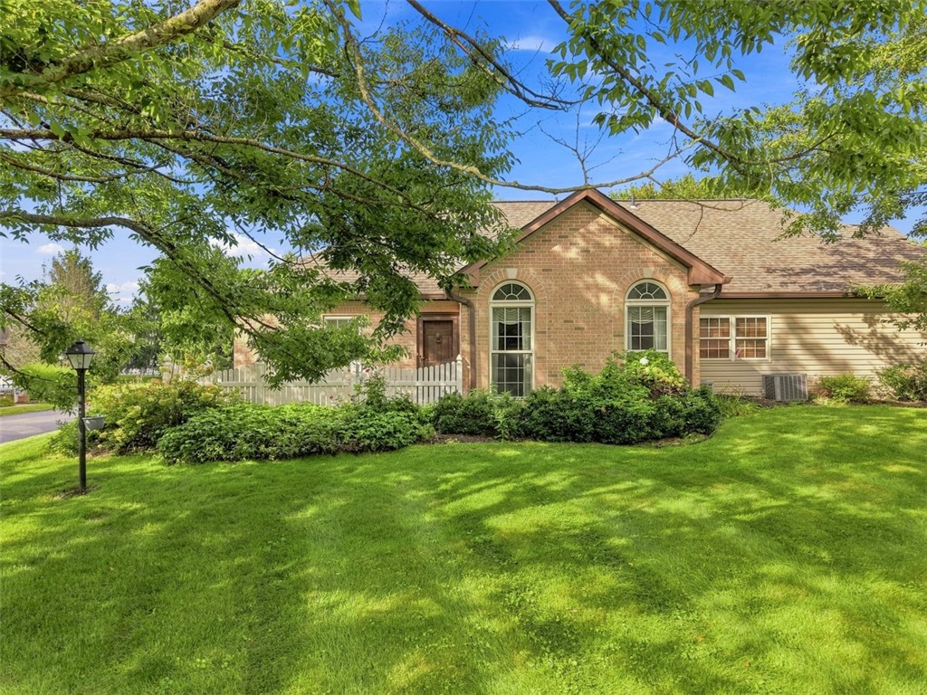 136 Cambridge Drive — photo 1