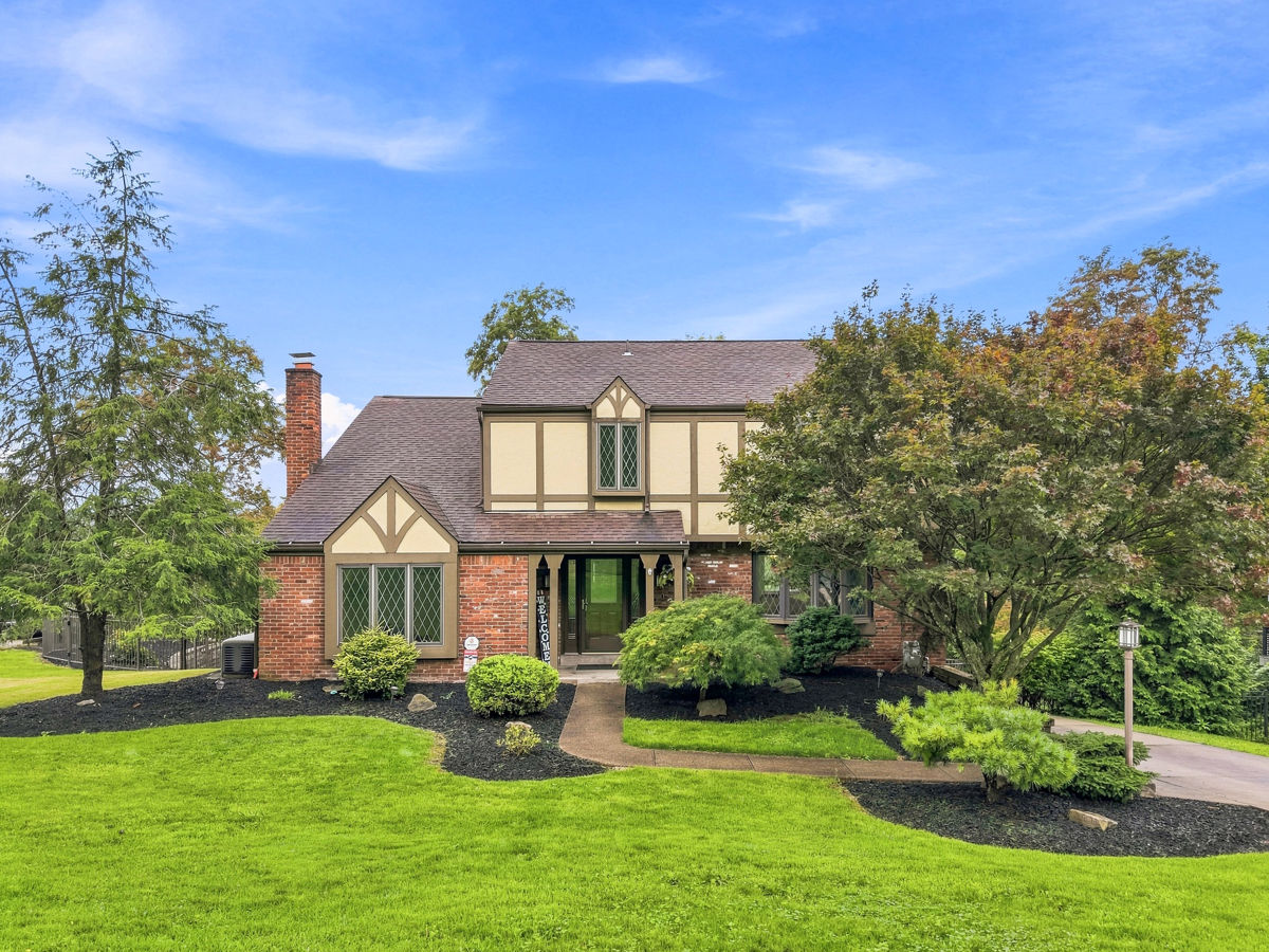 238 Oak Entrance Dr. — photo 1