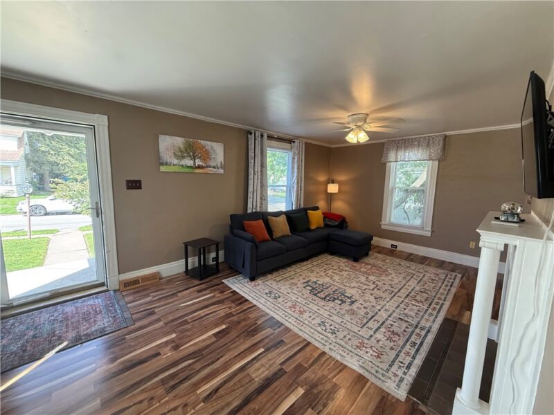 536 Oak Street — photo 3