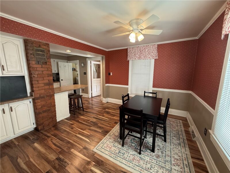 536 Oak Street — photo 7