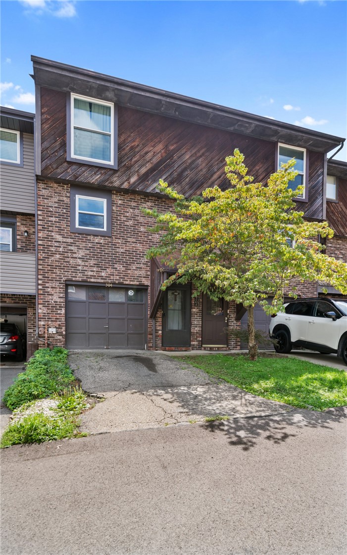 304 Bayberry Lane — photo 1