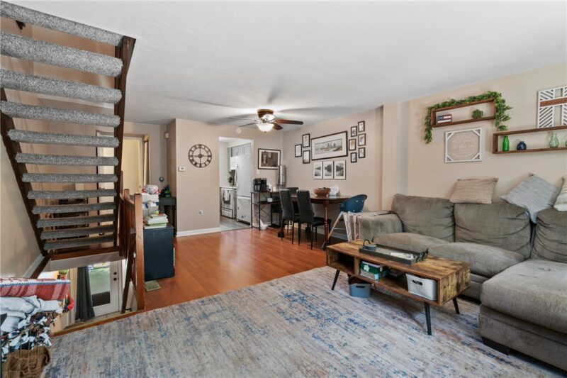 304 Bayberry Lane — photo 3