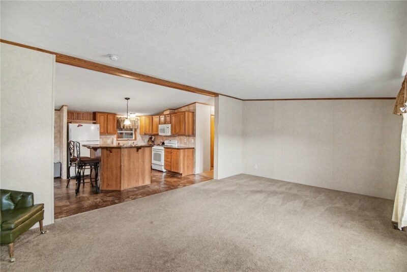 433 Hansen Ave — photo 5
